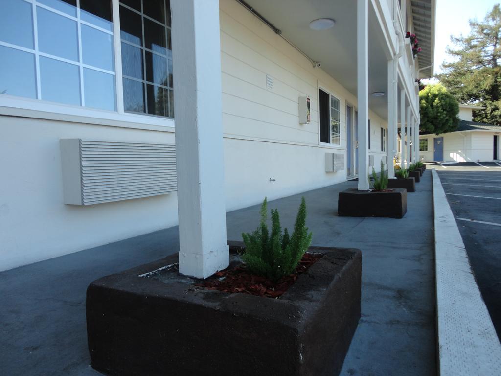 Fisherman'S Cove Inn Monterey Exterior foto